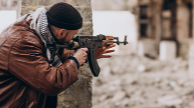 Şiddet içeren diziler akran zorbalığını ve çeteleşmeyi tetikliyor