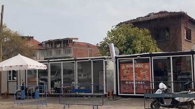 Sındırgı'da depremzede esnafa konteyner desteği