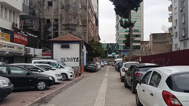 Sokak ortasında bıçaklanan kişi hayatını kaybetti