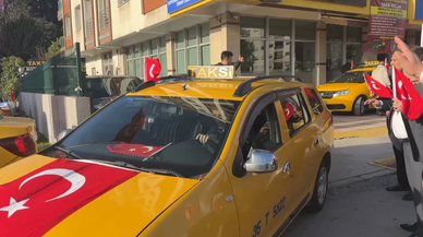 Taksiciler Türk bayraklarıyla konvoy oluşturdu