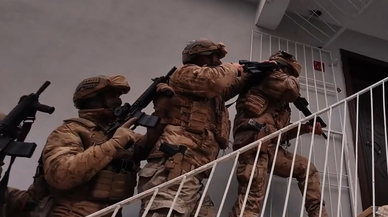 Tefecilik ve nitelikli yağma yapan suç örgütüne yönelik operasyonda 18 kişi tutuklandı