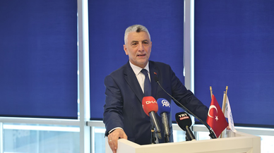 Ticaret Bakanı Bolat, Azerbaycan'da gazetecilere değerlendirmelerde bulundu