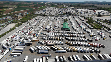 Ticari araç geçişinde günlük tüm zamanların rekoru kırıldı