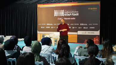 Tufan Gündüz, Kitap Fuarı’nda tarihin kapılarını araladı