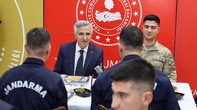 Vali Ünlüer, Jandarma personeliyle iftar programında buluştu