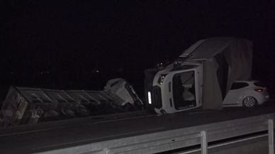 Zincirleme trafik kaza 3 kişiyi hayattan kopardı, 7 kişi yaralandı