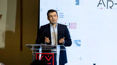 Selçuk Bayraktar, “Bizi insan kılan en güçlü sığınaklardan biridir sanat”