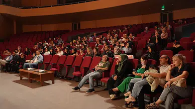 Posta Kutusu tiyatro oyunu seyirciyle buluştu