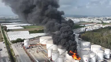 Mersin'de akaryakıt depolama tesisinde yangın