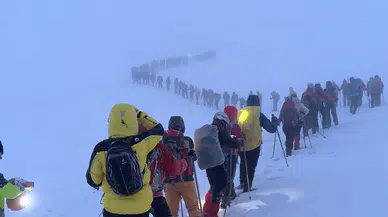 Erciyes'in zirvesine yapılacak 19 Mayıs tırmanışına fırtına ve tipi engeli