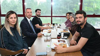 KSÜ Rektörü Okumuş, öğrencilerle yemekte buluştu