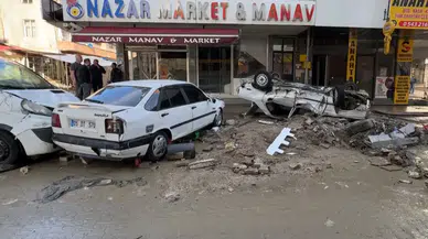 Havza ilçesinde selin ardından temizlik çalışmaları devam ediyor