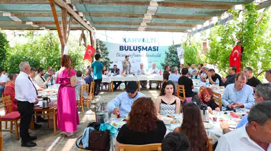 İzmir'de Kahramanmaraşlılar kahvaltı programında bir araya geldi