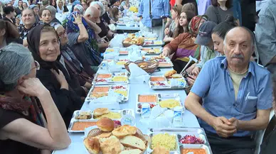 CHP Grup Başkanı Özgür Özel, Muharrem Orucu Programı’na katıldı