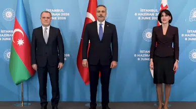 Dışişleri Bakanı Fidan, mevkidaşları Botchorishvili ve Bayramov ile bir araya geldi