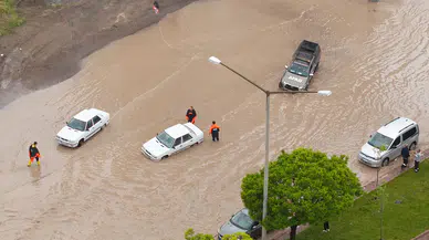 Kayseri'de sağanak ve dolu etkili oldu! Ulaşımda aksamalar yaşanıyor