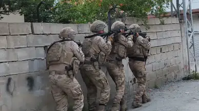 Tetikçi ve suç örgütlerini övücü paylaşımlara 54 ilde operasyon