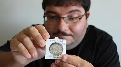 Antikacılığa duyduğu ilgiyle nümismat oldu
