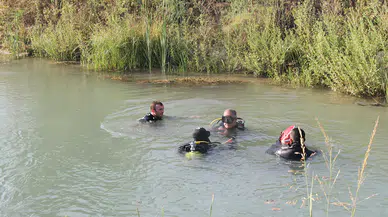 Antalya’da sulama kanalı yanında eşyaları bulunan kişi aranıyor