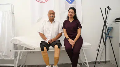 Tekerlekli sandalyeyle girdiği merkezden yürüyerek çıktı
