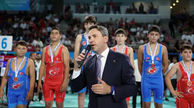 Bakan Bayraktar, “Türk güreşinin ve sporcuların yanındayız”