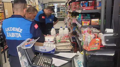 Şikayet üzerine denetlenen zincir markette tarihi geçmiş ürünler bulundu