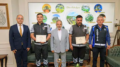 Buldukları 700 bin liralık altın ve dövizi sahibine teslim ettiler