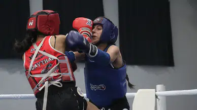 Adana'da düzenlenen Türkiye Gençler Muaythai Şampiyonası tamamlandı