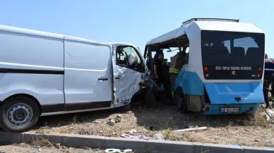 Manisa'da midibüsle panelvanın çarpıştı! 1 kişi öldü, 10 kişi yaralandı
