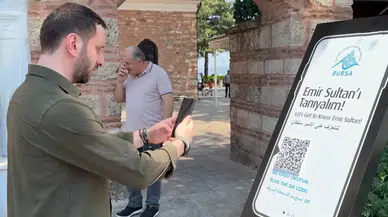 Emir Sultan Külliyesi'nin tarihi ve içindeki hat eserler dijital rehberde