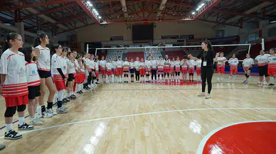 Kahramanmaraş’ta Kadın Voleyboluna güçlü altyapı desteği