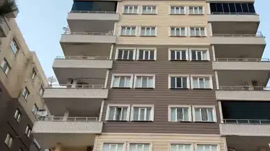 Balkondan düşen kadın hayatını kaybetti