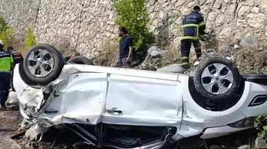 Adana'da dere yatağına devrilen otomobildeki 2 kişi öldü, 1 yaralı