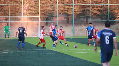 Kahramanmaraş’ta kurumlar arası futbol turnuvası heyecanı sürüyor