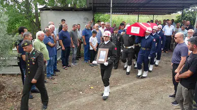 Hakkari'de hayatını kaybeden uzman çavuşun cenazesi defnedildi