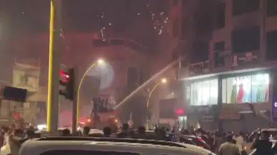 Havai fişekler nedeniyle yangın çıktı, itfaiye eri yaralandı