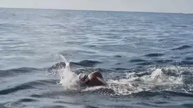 Otizmli ultra maraton yüzücüsü Tuna Tunca, Catalina Kanalı'nı geçti