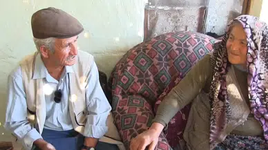 İşitme cihazıyla eşinin sesini 53 yıl sonra ilk kez duydu