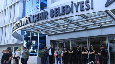 Mersin Büyükşehir Belediye Başkanı Seçer ve 58 kişi gözaltında