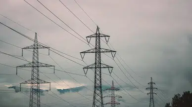 Elektrik iletim ve dağıtım altyapısına 80 milyar dolar yatırım