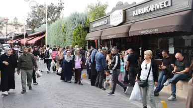 Gaziantep'te 391 yıllık kahvehanede menengiç kahvesi kuyruğu