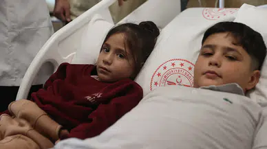 İki kardeşin kalbindeki delik aynı gün ameliyatsız kapatıldı