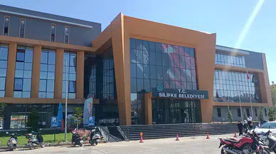 Silifke Belediyesine yönelik operasyonda 7 şüpheli gözaltına alındı