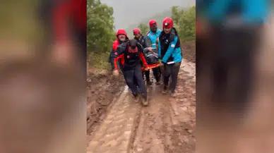 Yolu yağıştan dolayı kapanan köydeki yaralı için seferber oldular