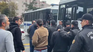 61 aracı change yöntemiyle sattıkları belirlenen 22 şüpheli adliyede