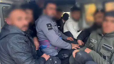 Suriye uyruklu 10 düzensiz göçmen sınır dışı edildi