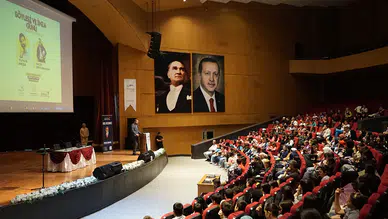 Yazarlar minik edebiyatseverlerle bir araya geldi