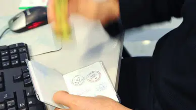 Ticaret Bakanlığı'ndan vize aracılık firmalarına reklam freni