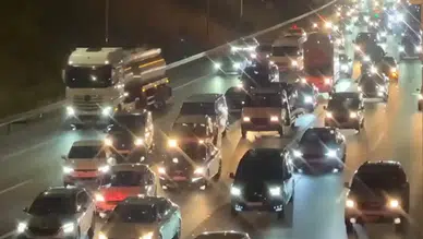 Bayram tatili dönüşü İstanbul girişinde trafik yoğunluğu