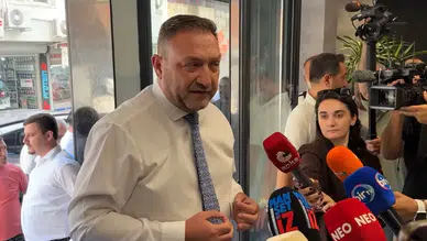 CHP İzmir İl Başkanlığına atanan Gümrükçü, basın toplantısı düzenledi